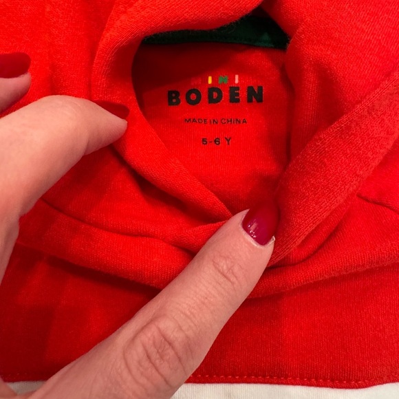 Mini Boden Appliqué Star Hoodie for Kids - Picture 5 of 5